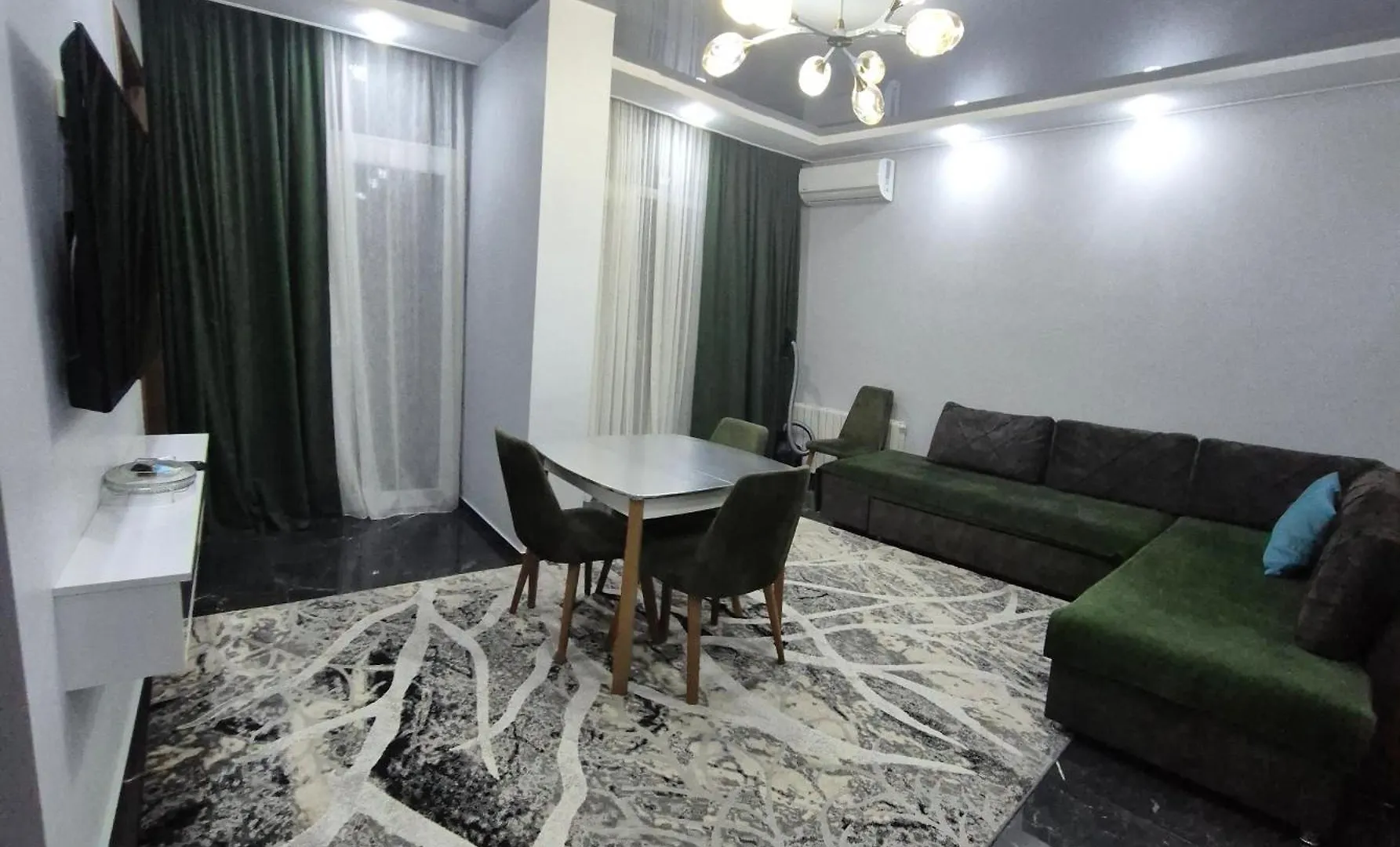 Apartment Sherif Ximshiaahvilis 47 A Gamziri باتومي