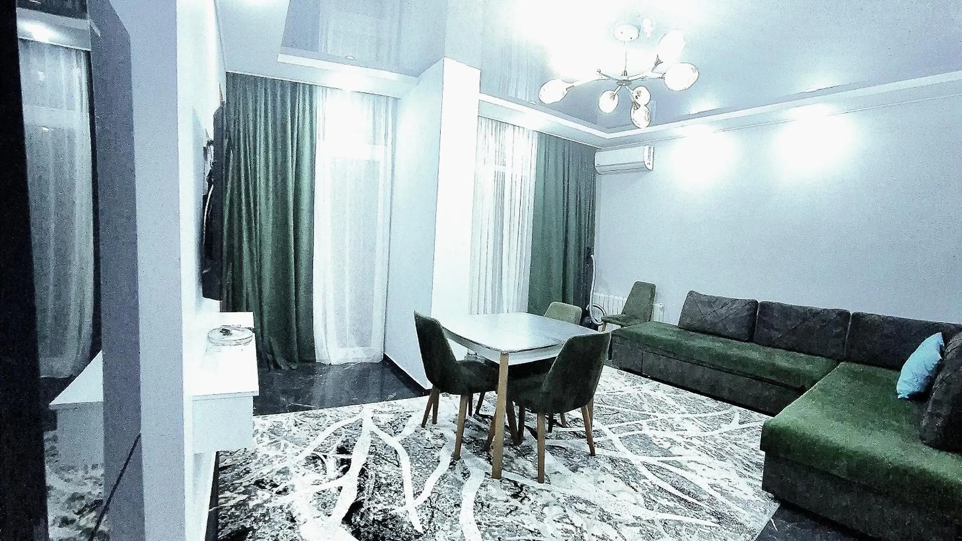 Apartment Sherif Ximshiaahvilis 47 A Gamziri باتومي